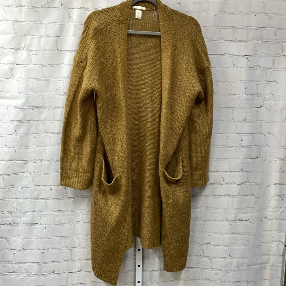 H & M Camel Colored long open cardigan sweater with pockets medium
